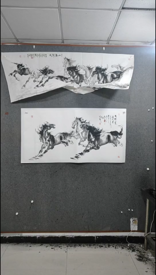 国画水墨写意三骏马图