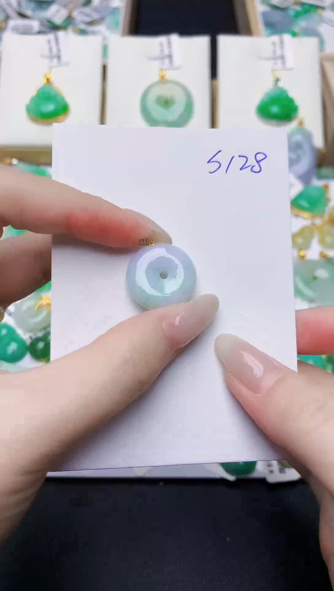 翡翠18K金镶嵌颈饰000000000