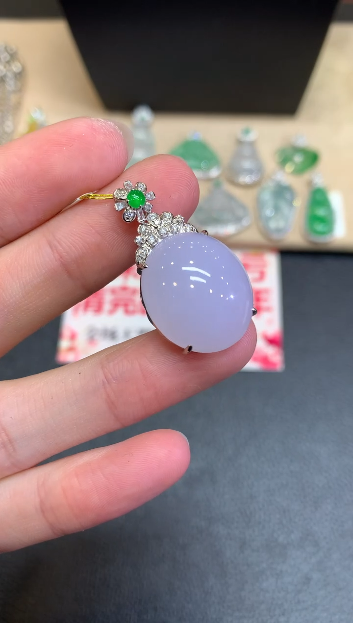 【闪购商品】翡翠颈饰18K金镶嵌蛋面【无服务费】