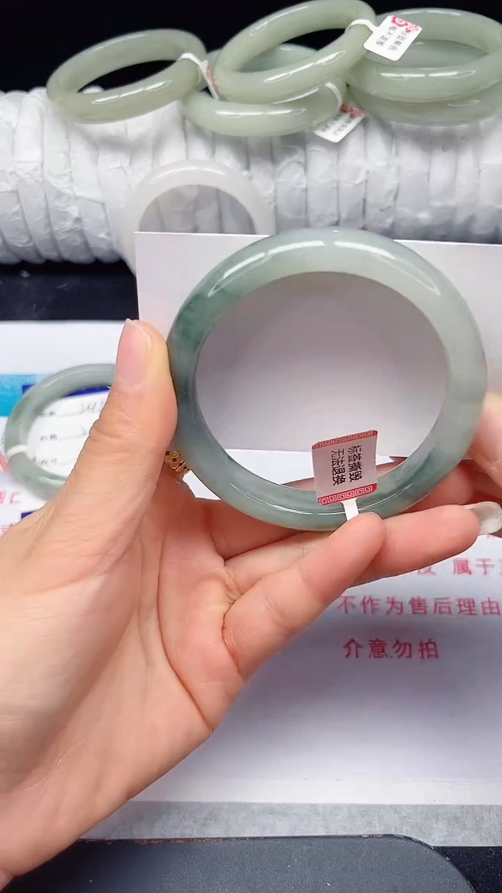 未镶嵌手镯石英质玉249-58/59