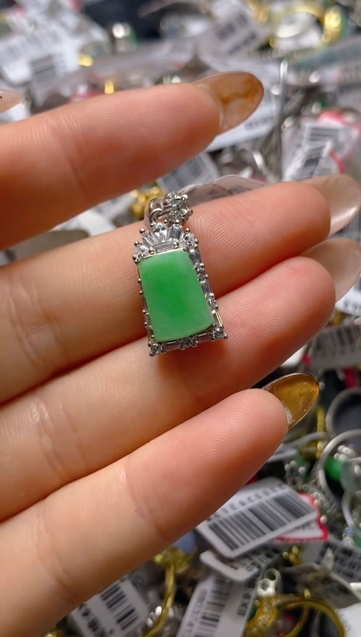 银S925镶嵌戒指翡翠百内无证书