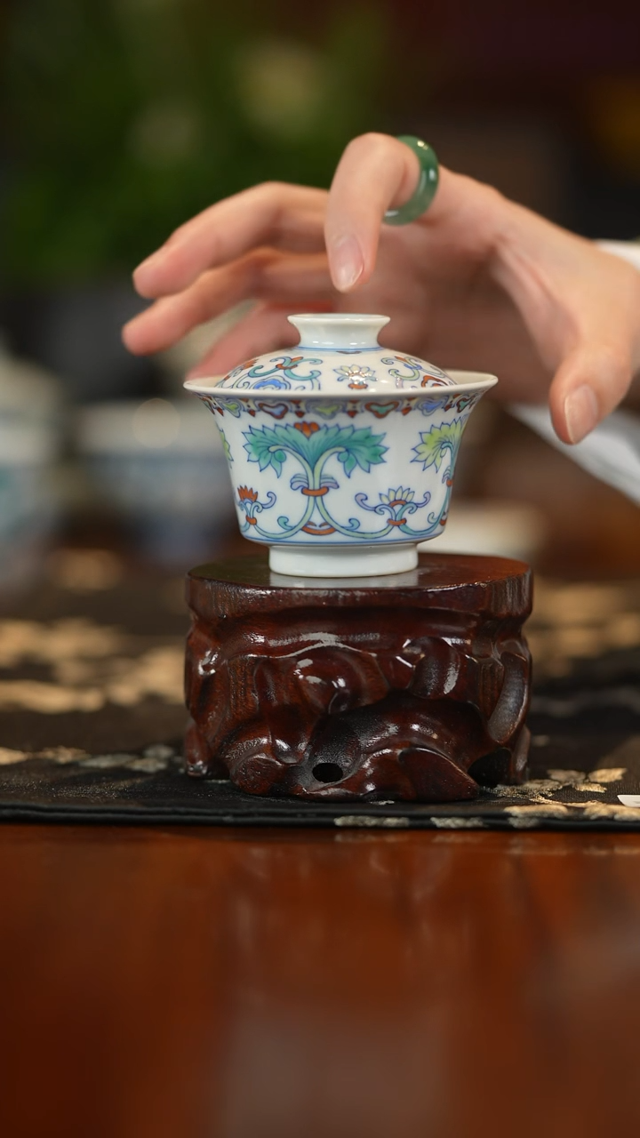 壶承276【宝荣窑】斗彩