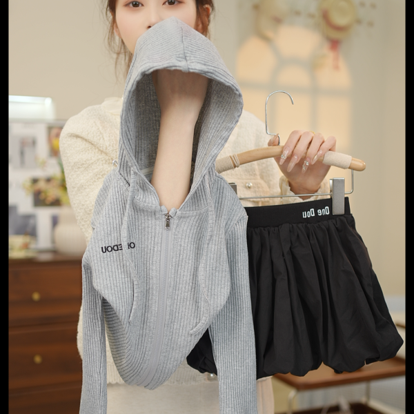 女童春装套装2025新款韩版百搭连帽上衣两件套