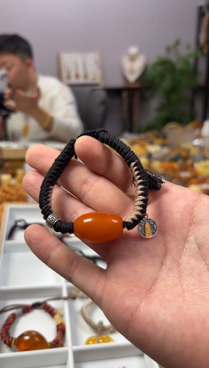 【闪购商品】蜜蜡裸石未镶嵌手绳