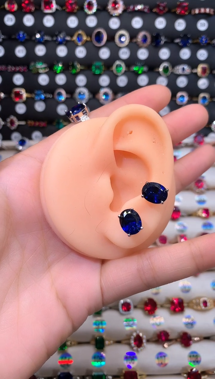 【闪购商品】蓝宝石耳饰银S925镶嵌810