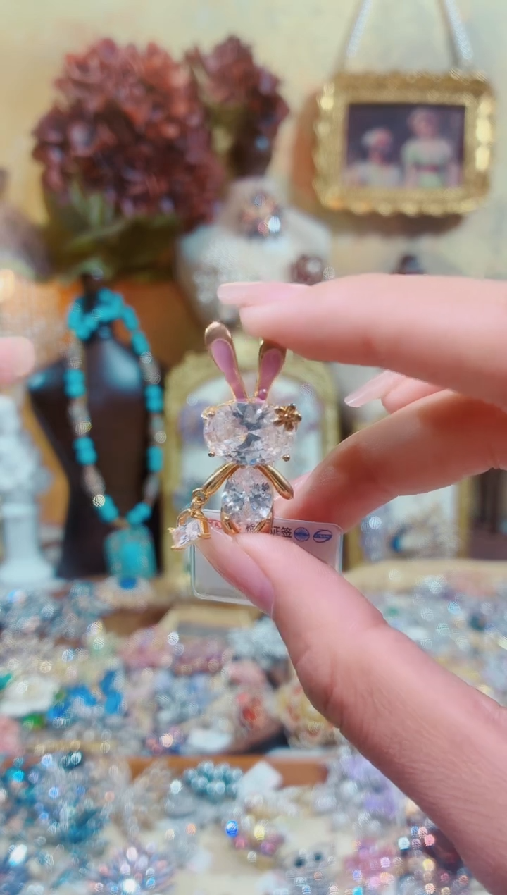 合成立方氧化锆铜合金拎包兔5067