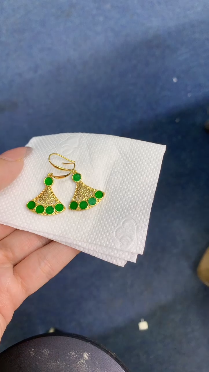 颈饰未镶嵌翡翠1