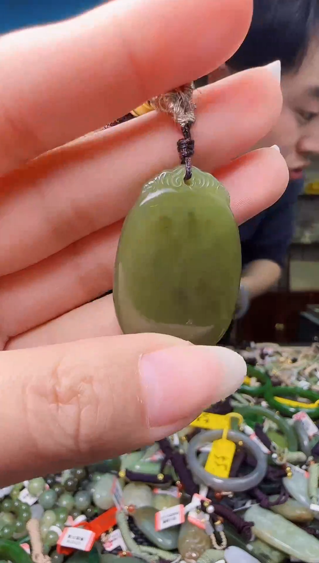 颈饰未镶嵌和田玉1