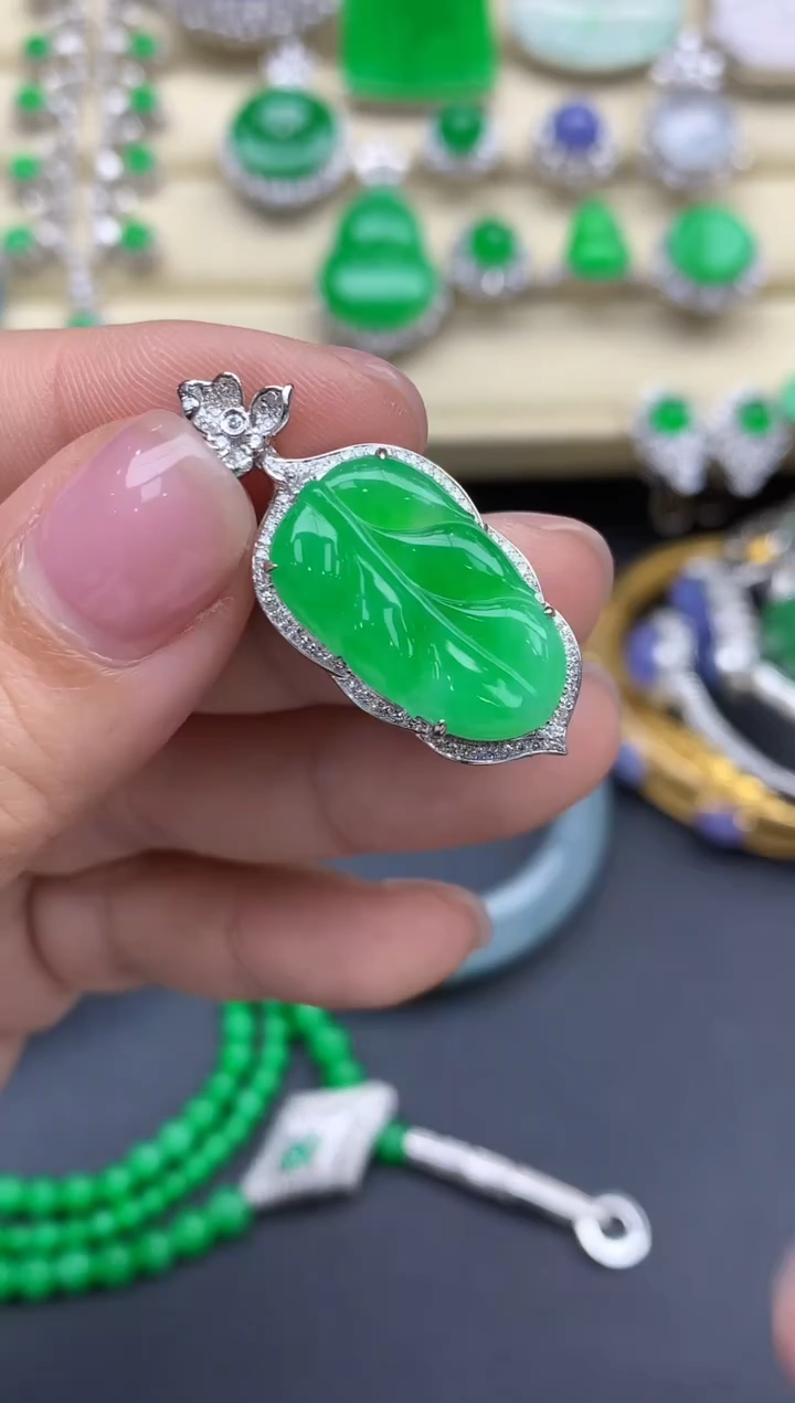 【闪购商品】翡翠颈饰18K金镶嵌645-中国好珍宝