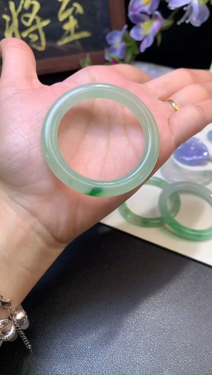 未镶嵌定制翡翠毛货