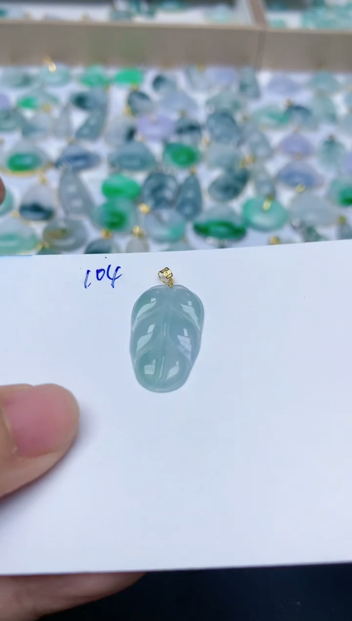 【闪购商品】翡翠颈饰18K金镶嵌天然翡翠A货    