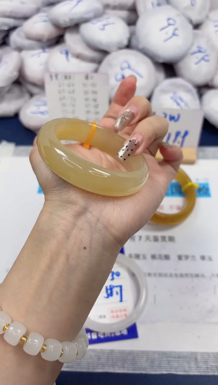 【闪购商品】石英质玉手镯未镶嵌204-财气镯-圈口54