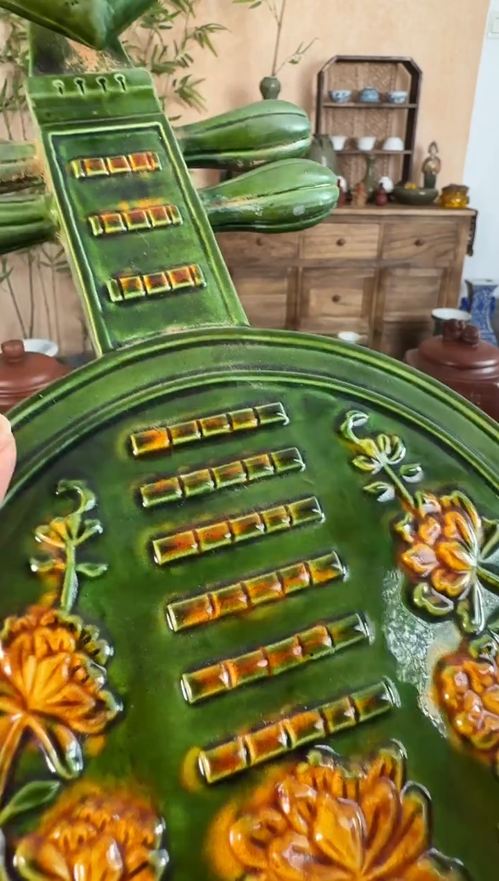 雕塑陶瓷三彩风格琵琶