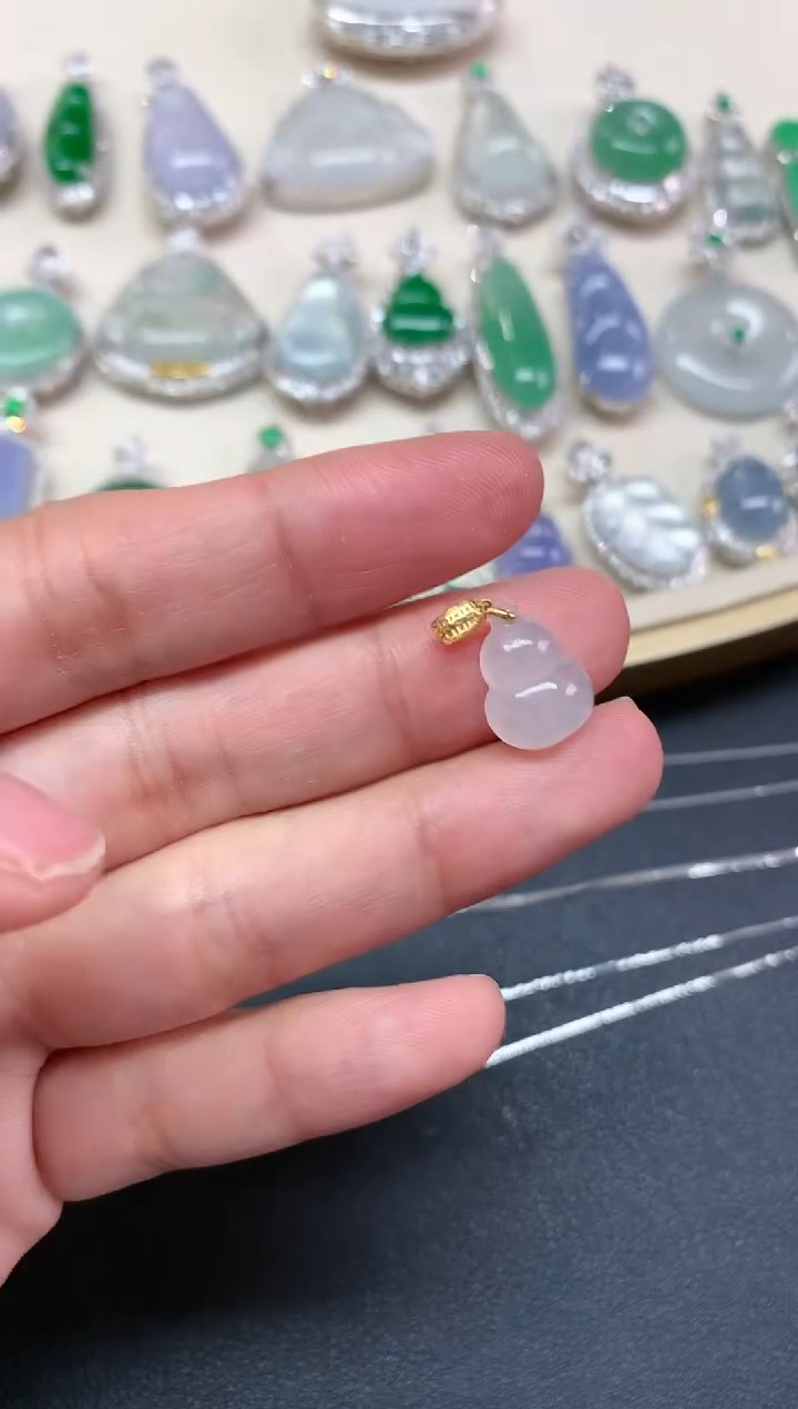 【闪购商品】翡翠吊坠(不含链)18K金镶嵌W02|168