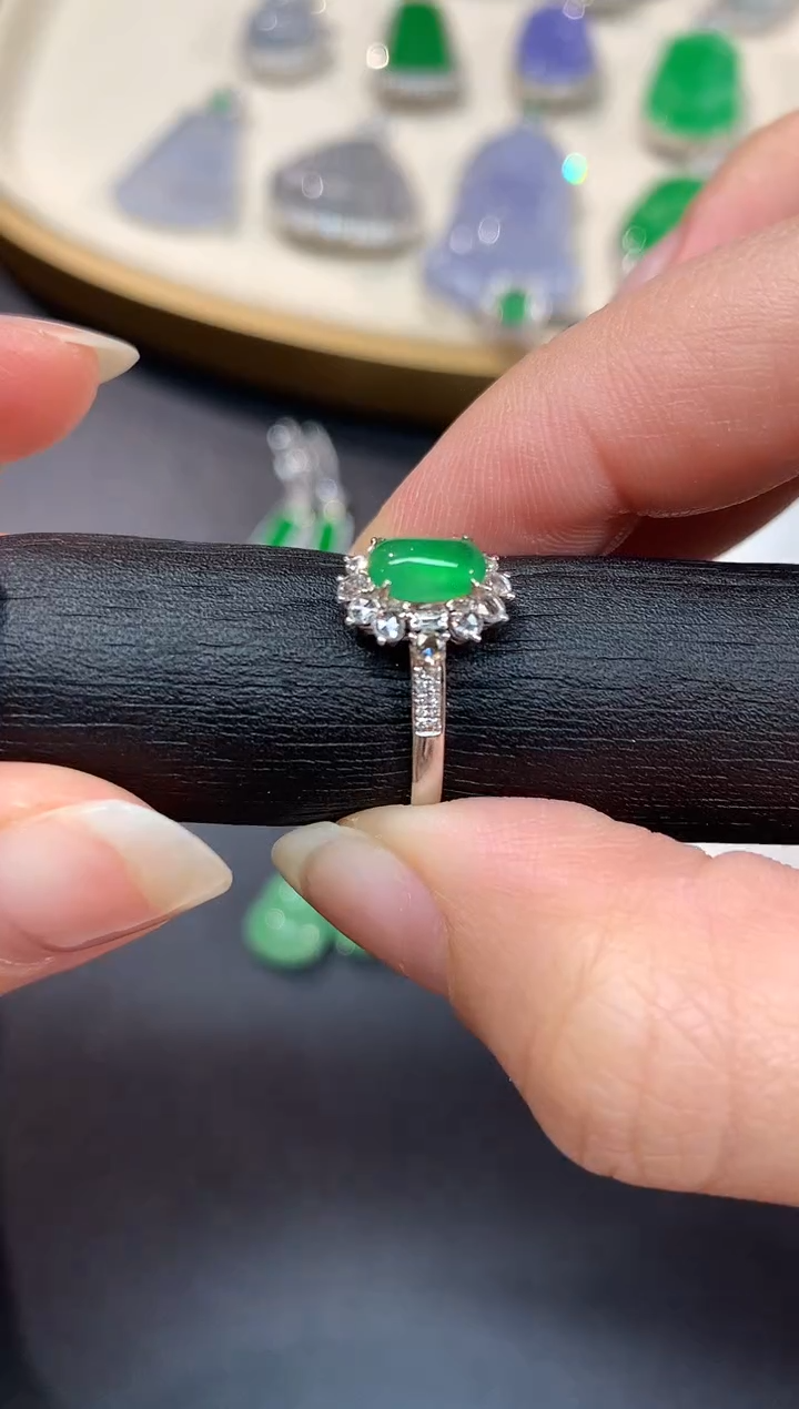 【闪购商品】翡翠戒指18K金镶嵌A509|6999