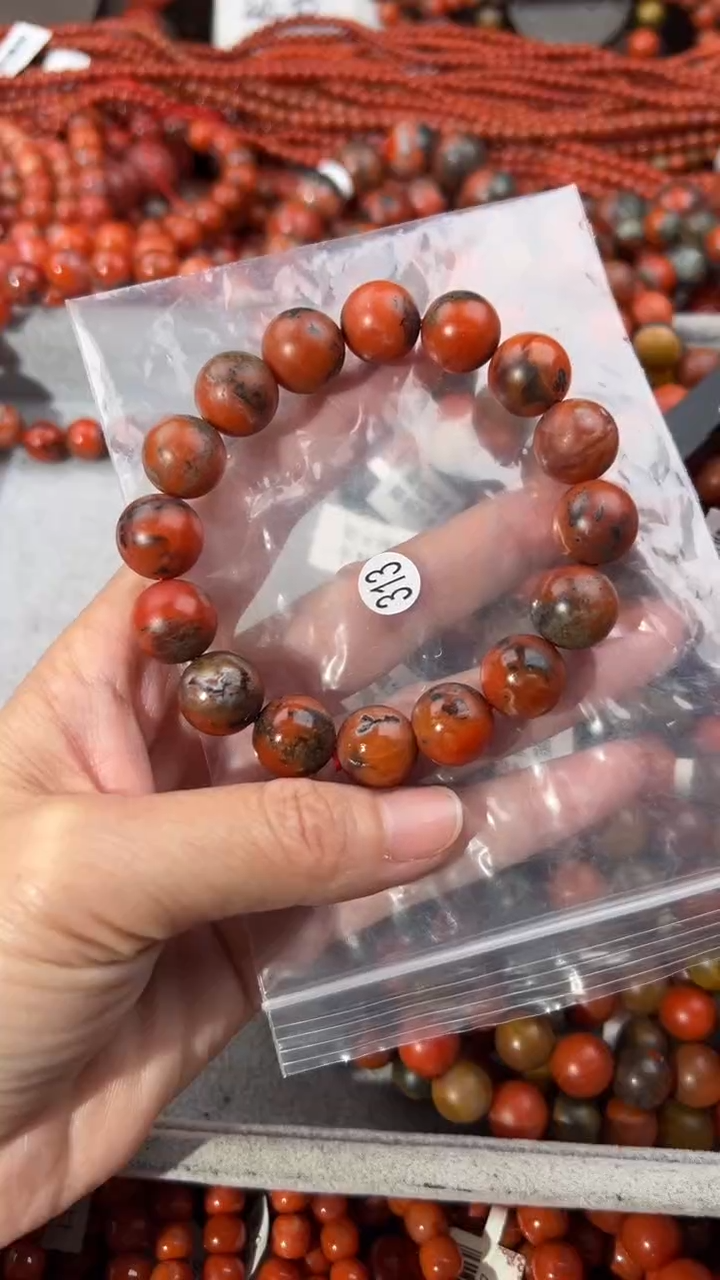 南红玛瑙手串未镶嵌1