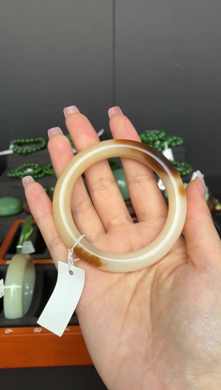 未镶嵌手镯和田玉HH 56 糖料手镯