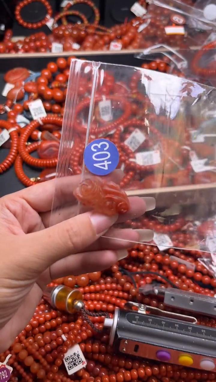 南红玛瑙未镶嵌珠宝奇石403