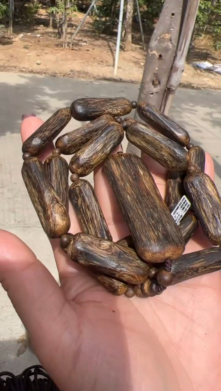 【闪购商品】沉香吊坠52克张勺子高油吊坠