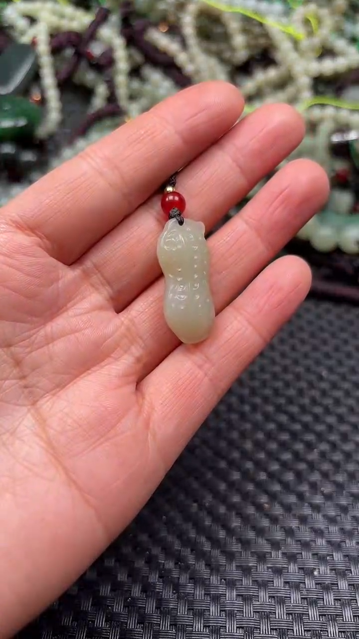 【闪购商品】和田玉颈饰未镶嵌1