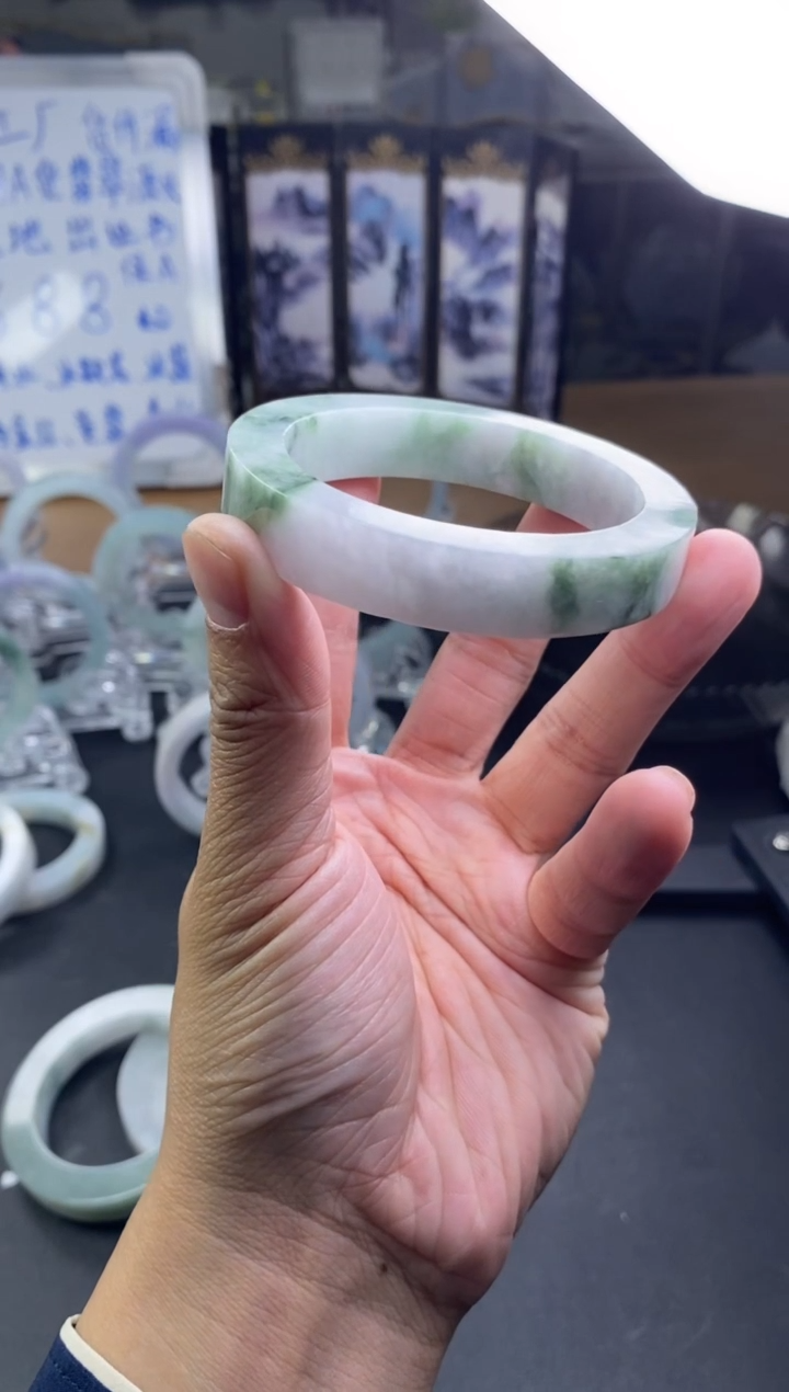 【闪购商品】定制翡翠正圈未镶嵌翡翠手镯
