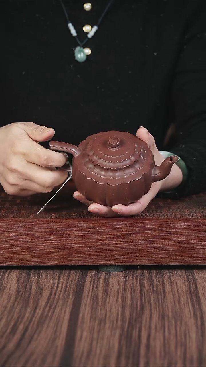 【闪购商品】紫砂茶壶筋纹  底槽清  雪华