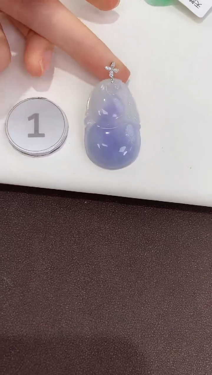 翡翠18K金镶嵌颈饰天然缅甸a货翡翠