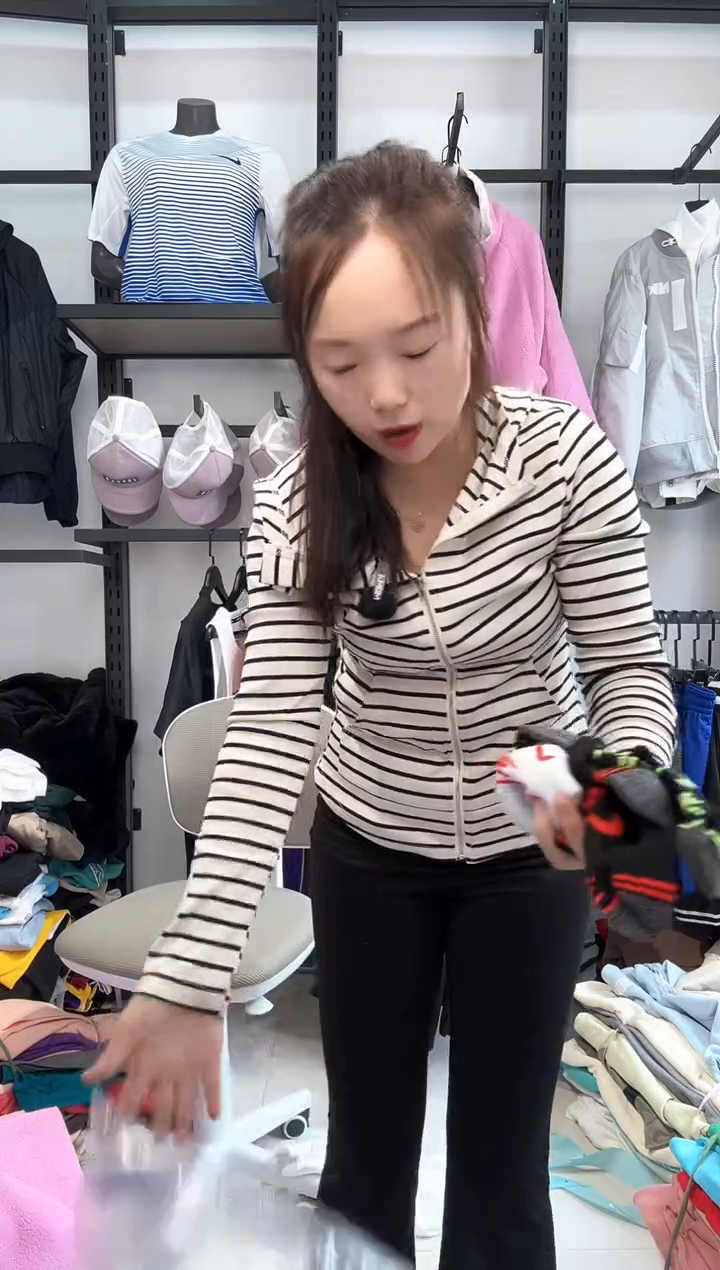 2544  编码 瑕疵直播间过款为准 尺码
