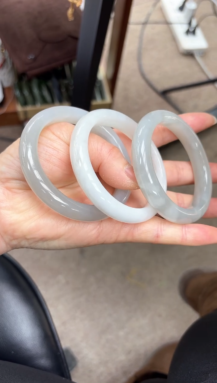 未镶嵌手镯和田玉C-2(多样性发其一)56-58MM