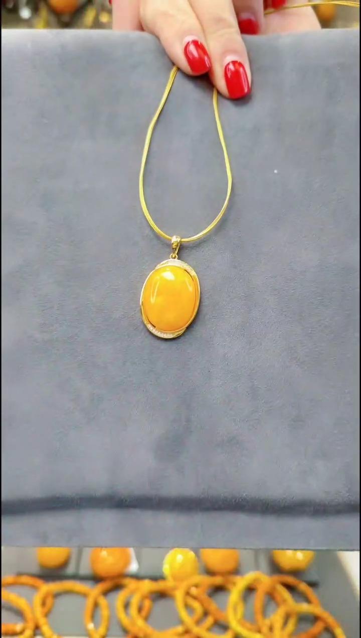 【闪购商品】蜜蜡颈饰银S925镀金镶嵌H588蜜蜡吊坠赠项圈