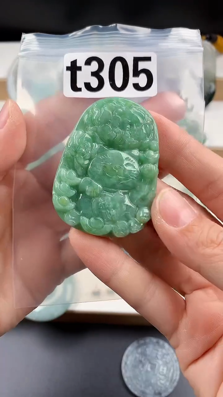 颈饰未镶嵌翡翠天然翡翠吊坠挂件