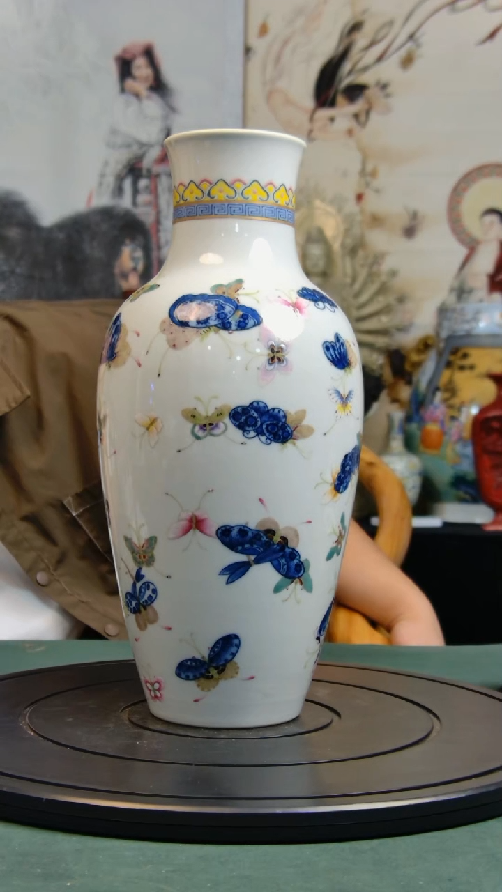 其他蝶恋花粉彩艺术赏瓶