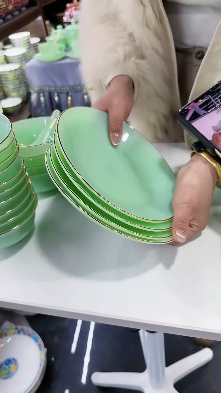 【闪购商品】瓷片玉瓷8英寸圆深盘4只景德镇