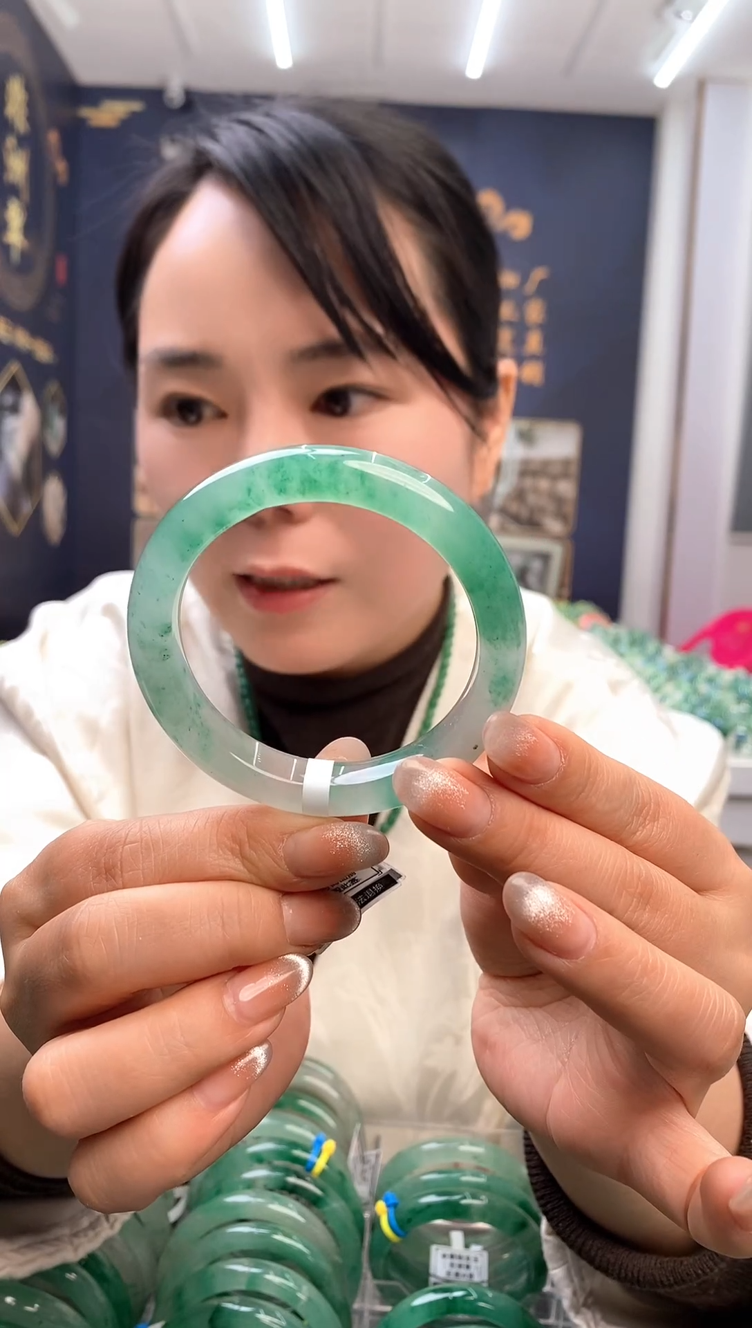 【闪购商品】石英质玉手镯未镶嵌天然非洲翠手镯18
