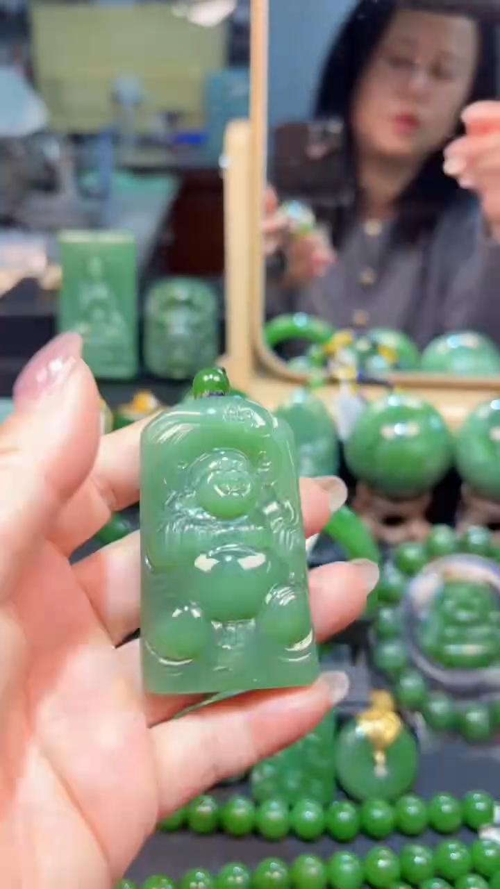 和田玉（碧玉）未镶嵌颈饰1