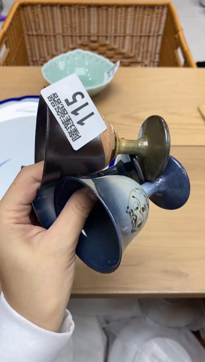 瓷片芙**开隆莲瓷器欢迎大家