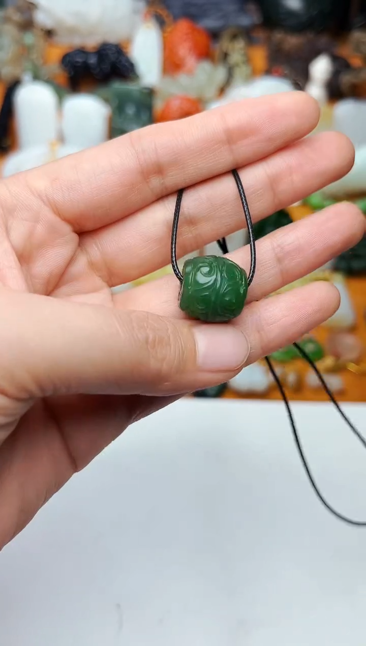【闪购商品】和田玉颈饰未镶嵌桶珠