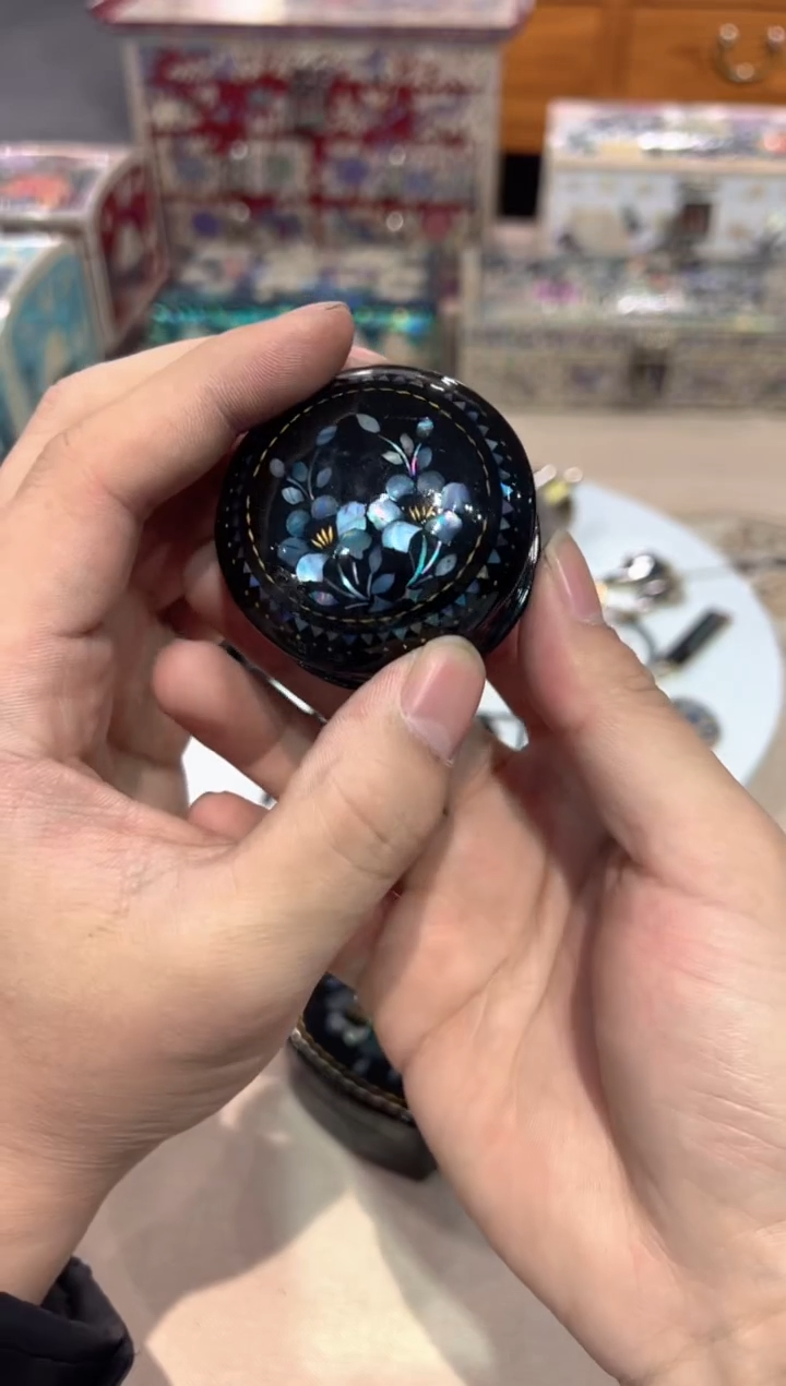 【闪购商品】微瑕老货弘贝雅螺钿漆器文化馆