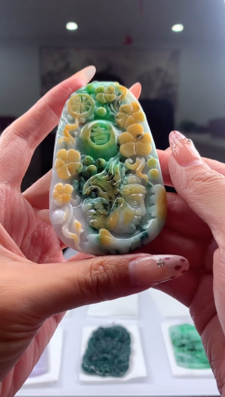 【闪购商品】定制翡翠未镶嵌挂件发货（拍一发一）