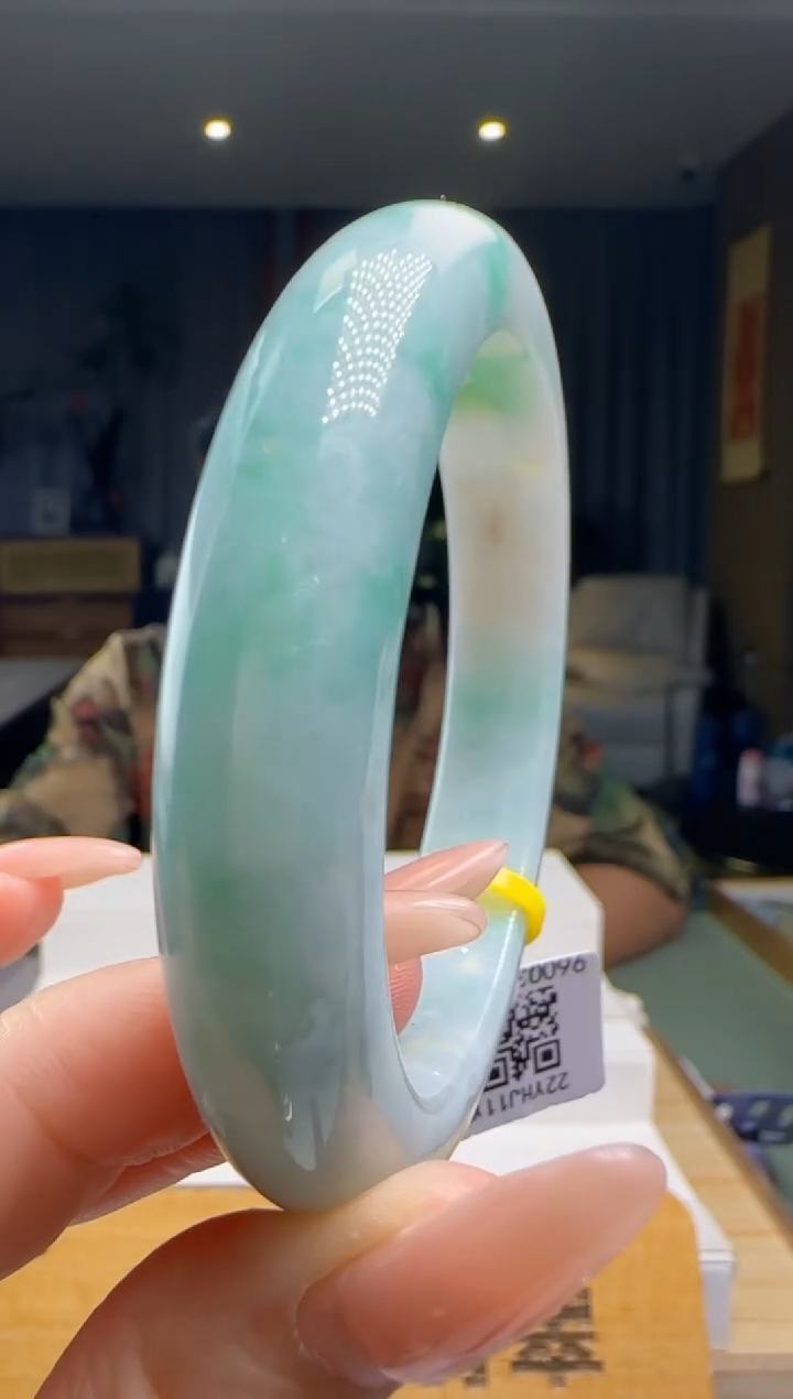 【闪购商品】翡翠手镯未镶嵌YJ@@960Q3J12329