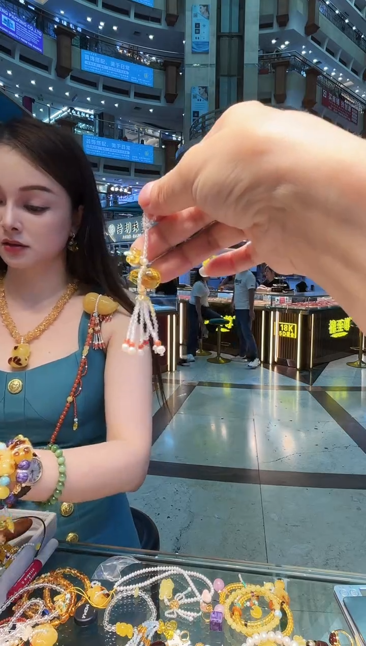 琥珀吊坠(不含链)未镶嵌【多样性发一】