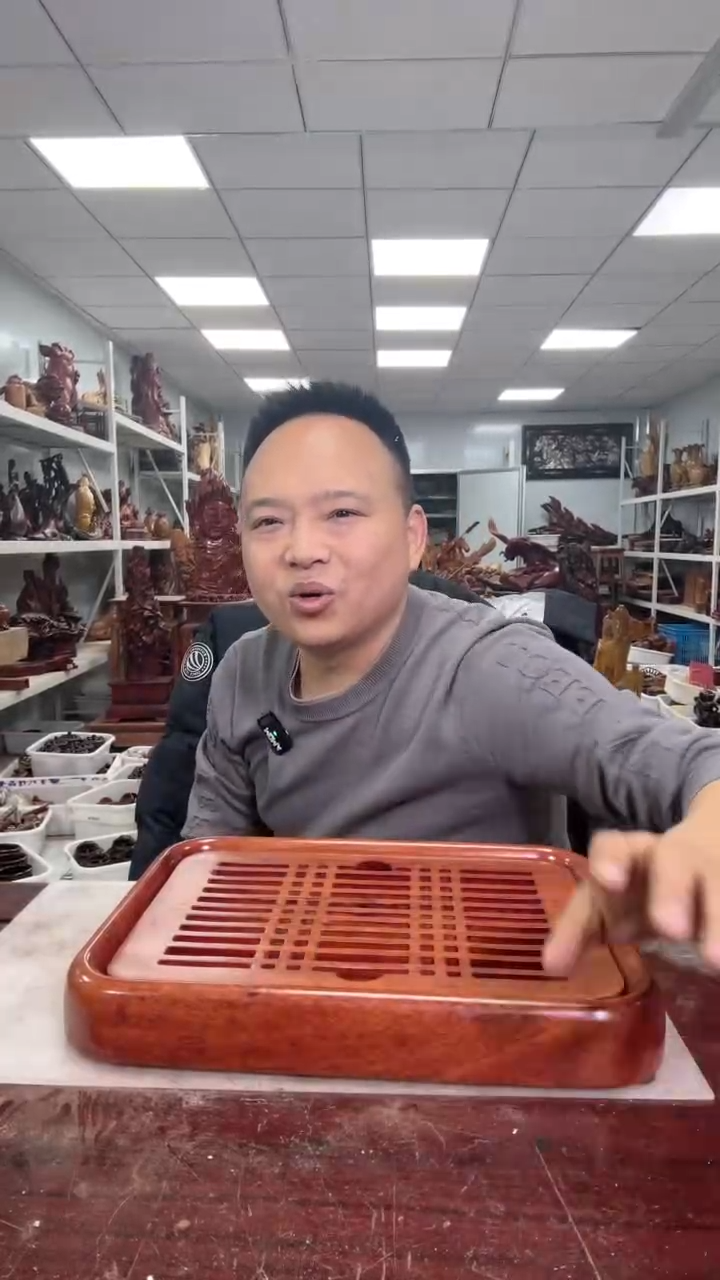 【闪购商品】花梨木类木雕工艺品8888888