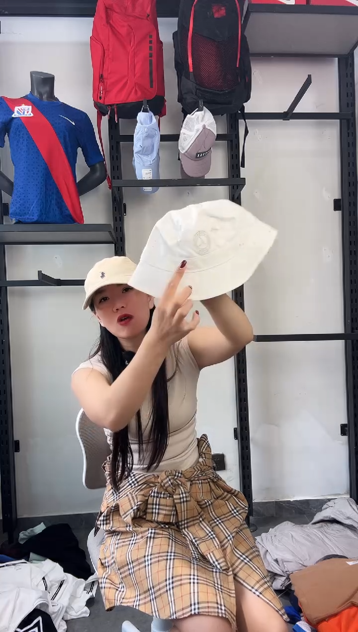 758编码 瑕疵款以直播间过款为准 尺码·56