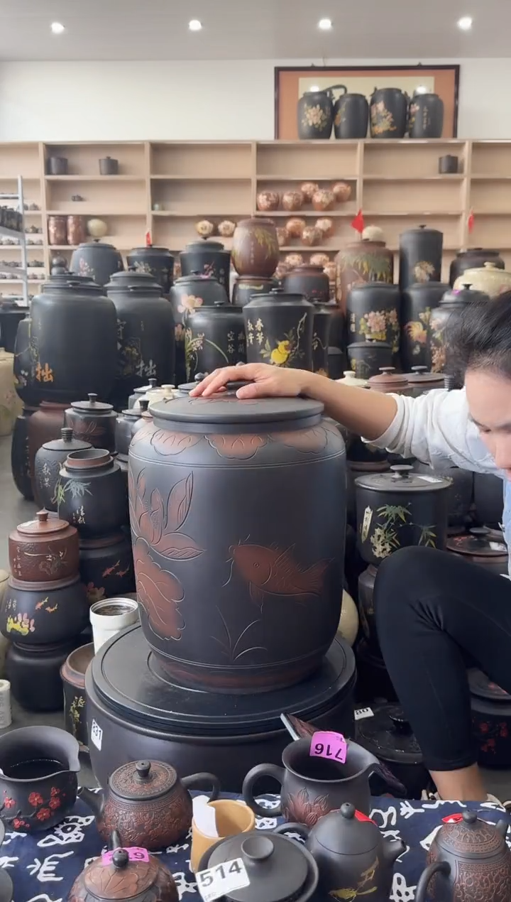 罐瑕疵茶缸高44cm荷花  830