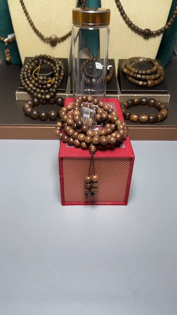 沉香顺化紫奇0.8圆珠多圈