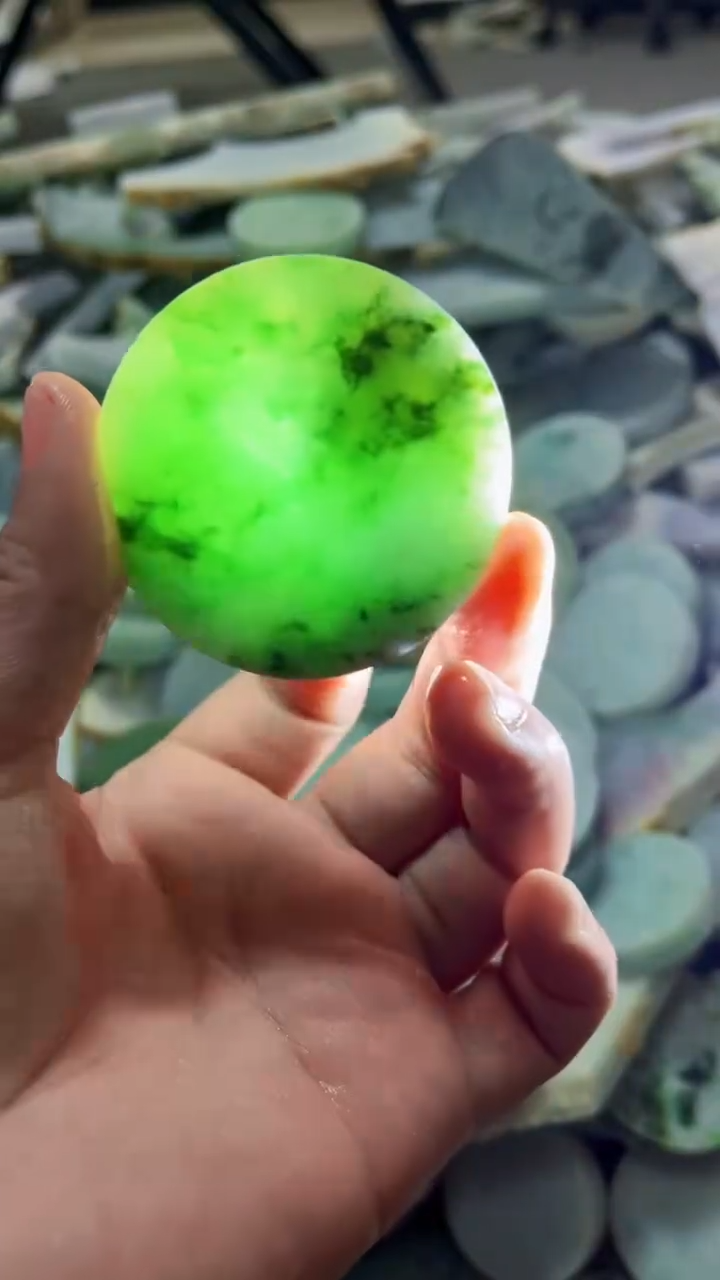 【闪购商品】翡翠挂件未镶嵌A货康壹090