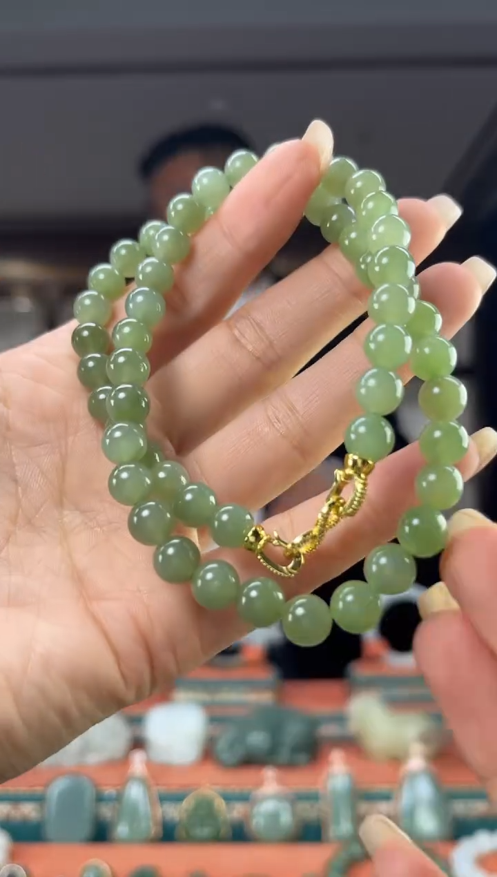 颈饰未镶嵌和田玉佩佩8mm左右