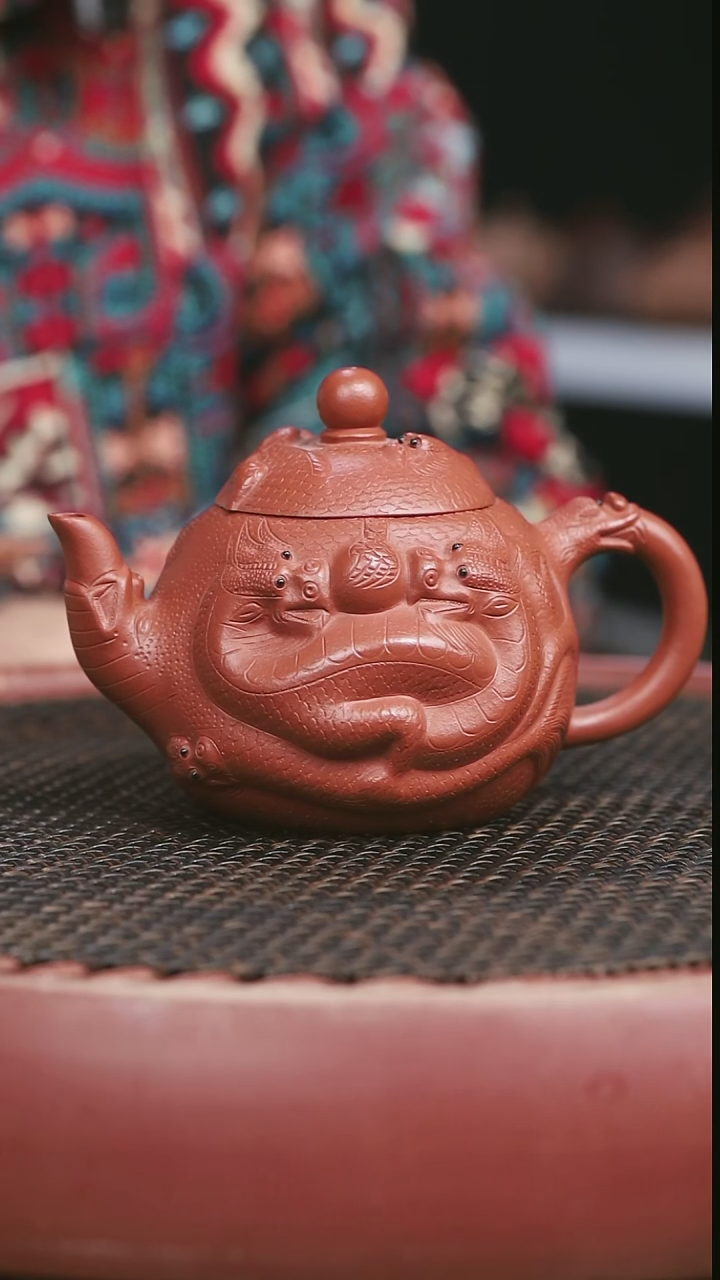 茶壶紫砂朱泥九龙壶///////////