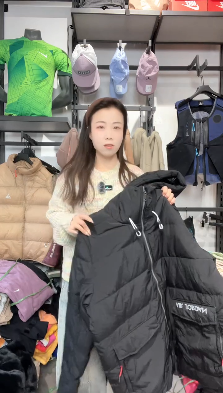 1227闪购编码  运动卫衣裤以直播间过款为准 尺码. 180 150-160