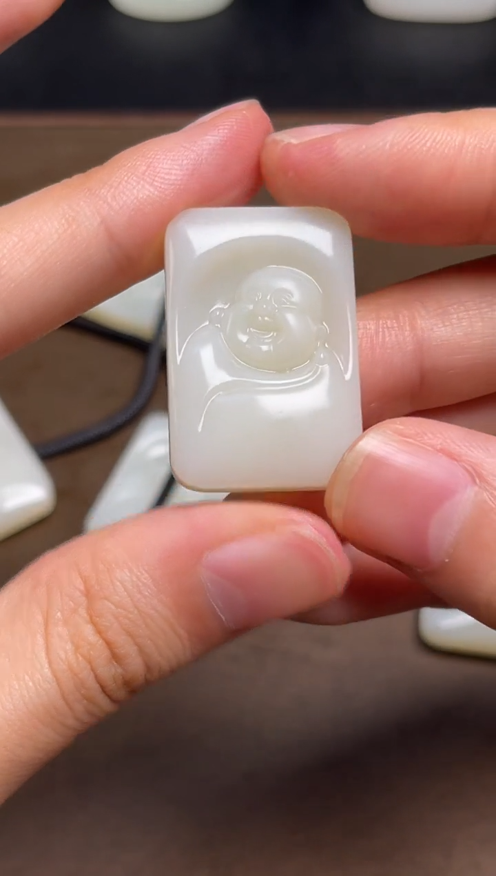 和田玉未镶嵌颈饰9